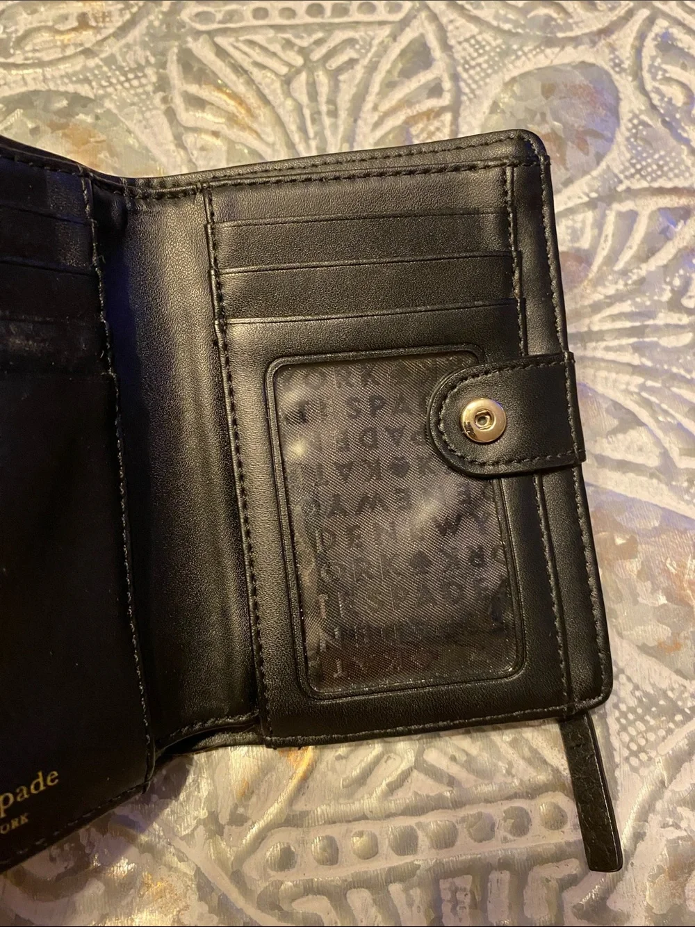 Kate Spade Black Bay Street Tellie Wallet Pebbled Black Leather Like New